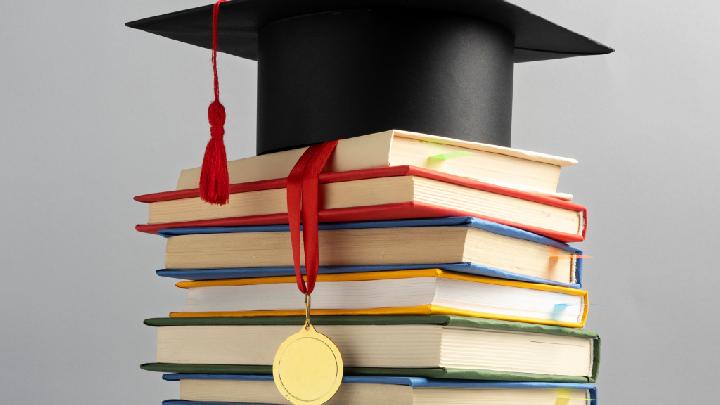 Panduan Singkat tapi Lengkap Cara Membuat Tesis - Klik Wisuda
